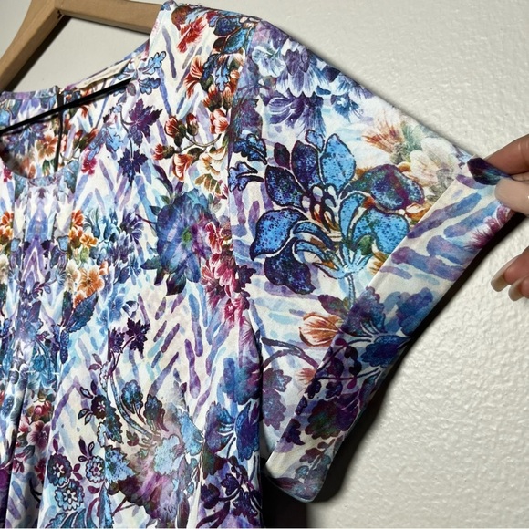 Soft Surroundings Women Santamar Top Petite Large Watercolor Floral Short Sleeve - Picture 4 of 11